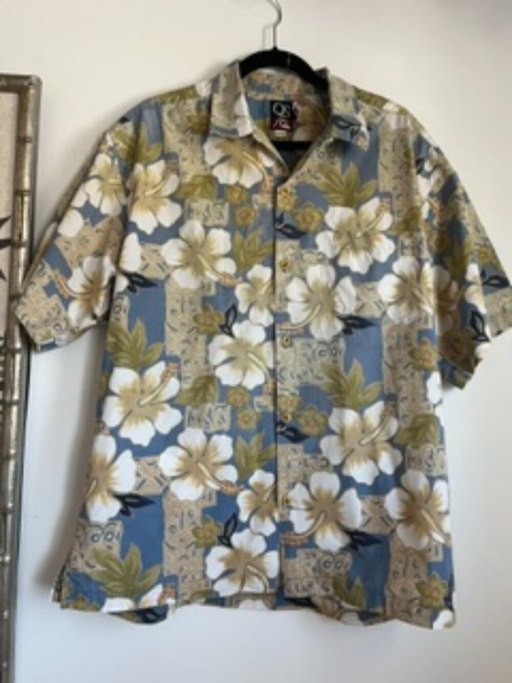 🧡3/15  Quick Silver Floral Hawaiian Shirt Men's L
